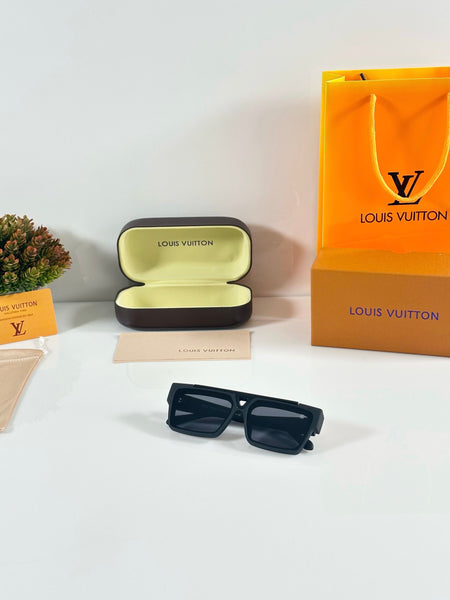 Loui.s Vuitto.n Black