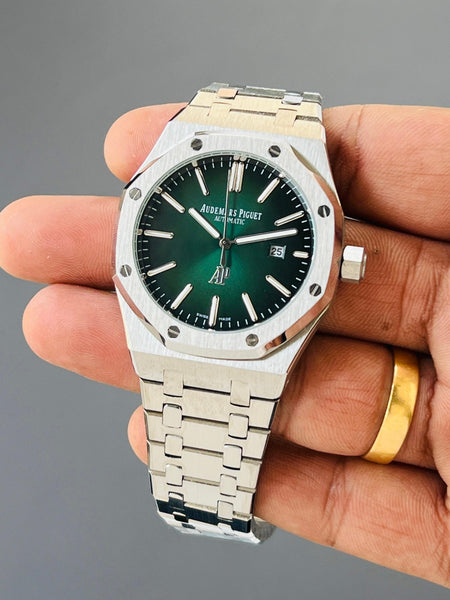 Aude.mars pig.uest royal oak offshore quartz