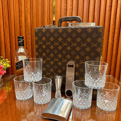 L0UIS VUITTI0N WHISKEY CASE