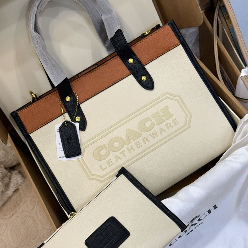 COAC.H FEILD 22 TOTE