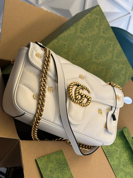 Gucc.i Sling Bag
