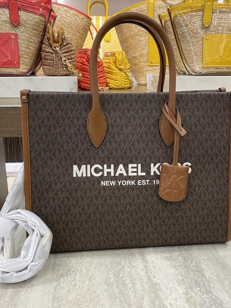 Michaela.l kors
