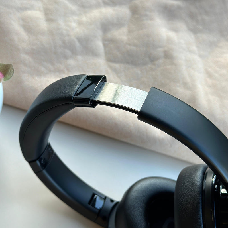 JB.L TOUR ONE M2 HEADPHONES