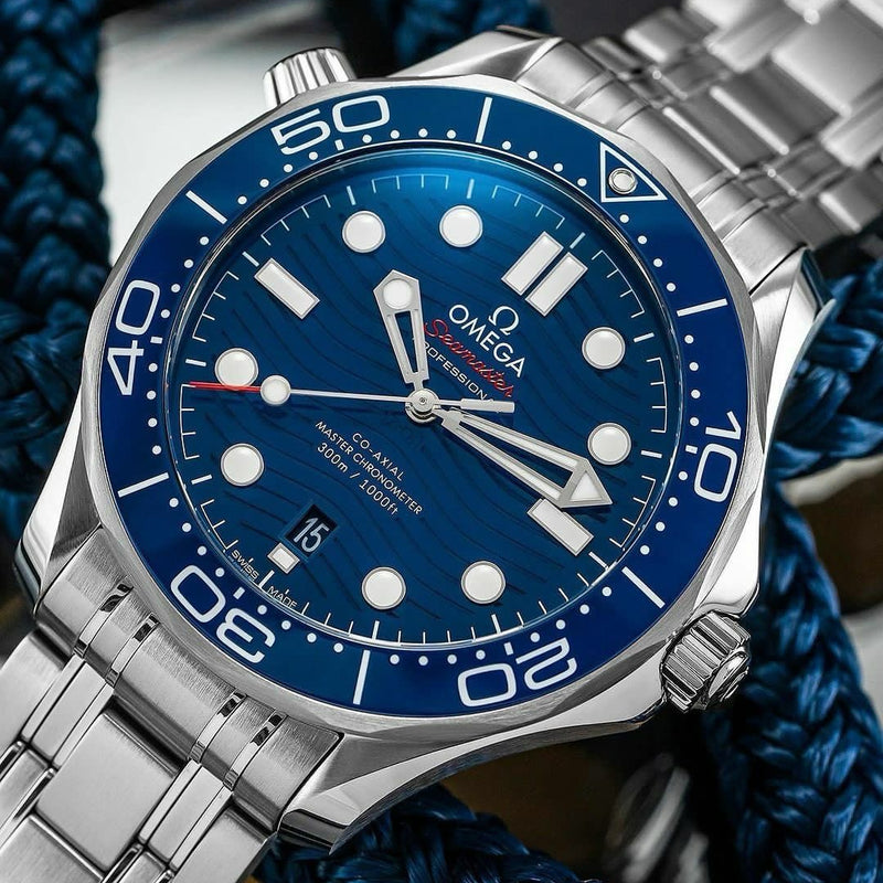 0MEGA SEAMASTER DIVER 300M