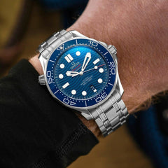 0MEGA SEAMASTER DIVER 300M