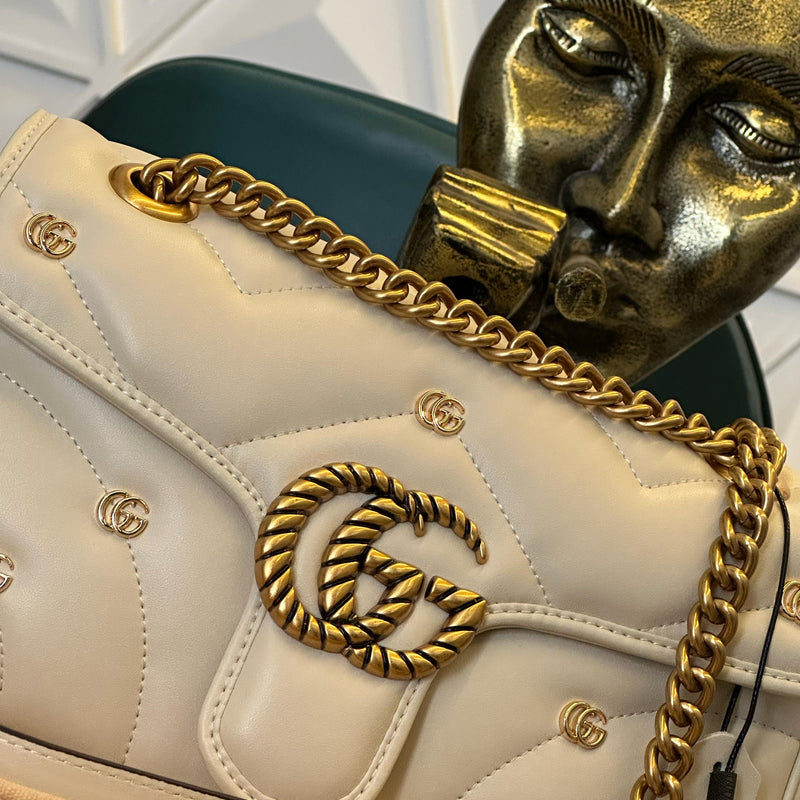 Gucc.i Sling Bag