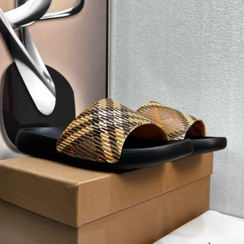 BURBERR.Y SLIDES