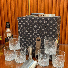 L0UIS VUITTI0N WHISKEY CASE