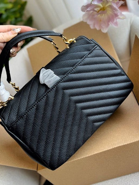 YVE.S SAIN.T LAUREN.T LEATHER BAG
