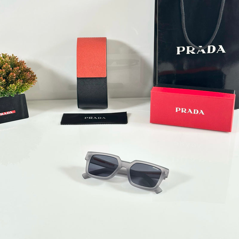 Prad.a Grey Black