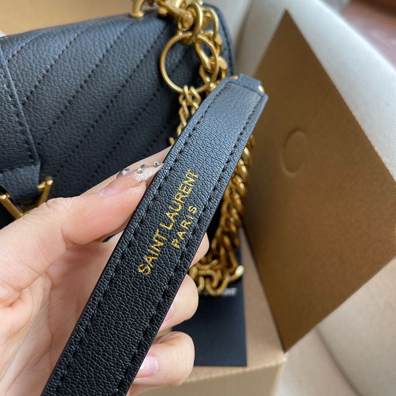 YVE.S SAIN.T LAUREN.T LEATHER BAG
