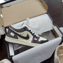 Nik.e Air Jordan 1 Low Print Mail Brown