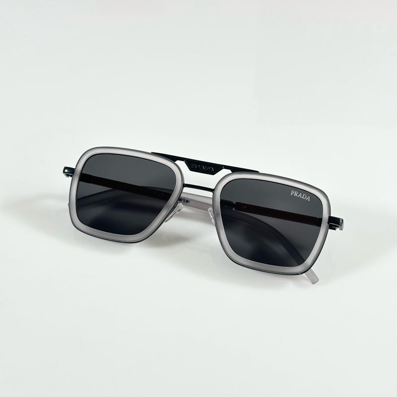 PRAD.A GREY