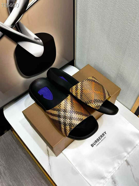 BURBERR.Y SLIDES