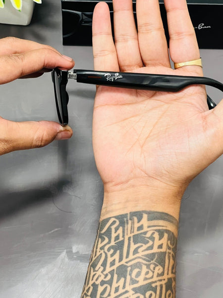 Ra°y-Ban's Bluetooth Sunglass