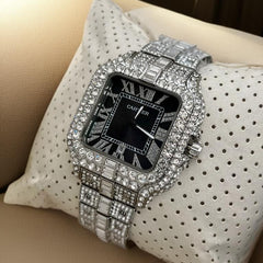 Luxurious Santos de Cart°ier Timepiece