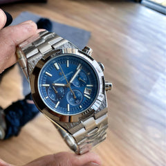 Vache°ron Constantin Overseas Chronograph Quartz