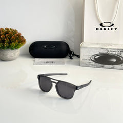 Oakleyy