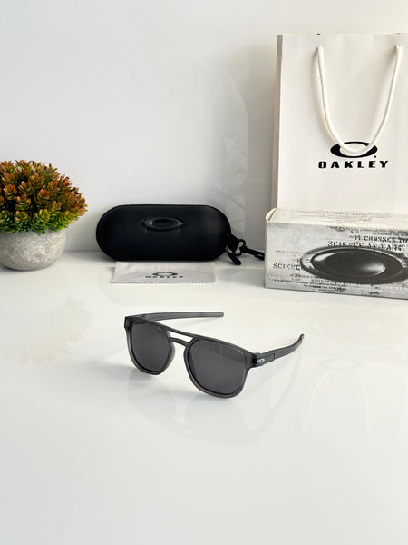 Oakleyy