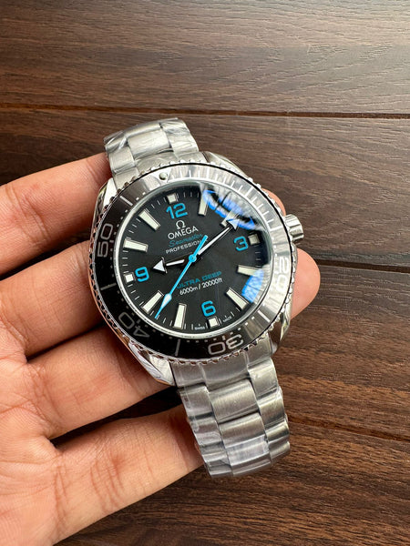 Omeg.a automatic ultra