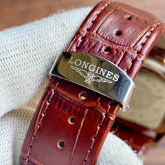 Longi.nes moon phase