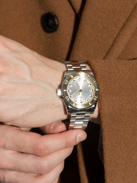 Guc.ci Dive quartz