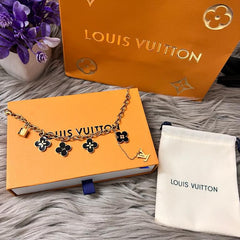 Lou.is Vuit.ton bracelet