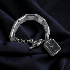 Cha.nel quartz movement