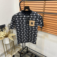 AMI.RI  MONOGRAM PRINTED LEATHER POCKET IMPORTED DROP SHOULDER T-SHIRT