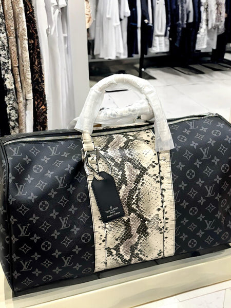 LOU.IS VUIT.TON KEEPALL