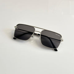 To.m Fo.rd sunglasses
