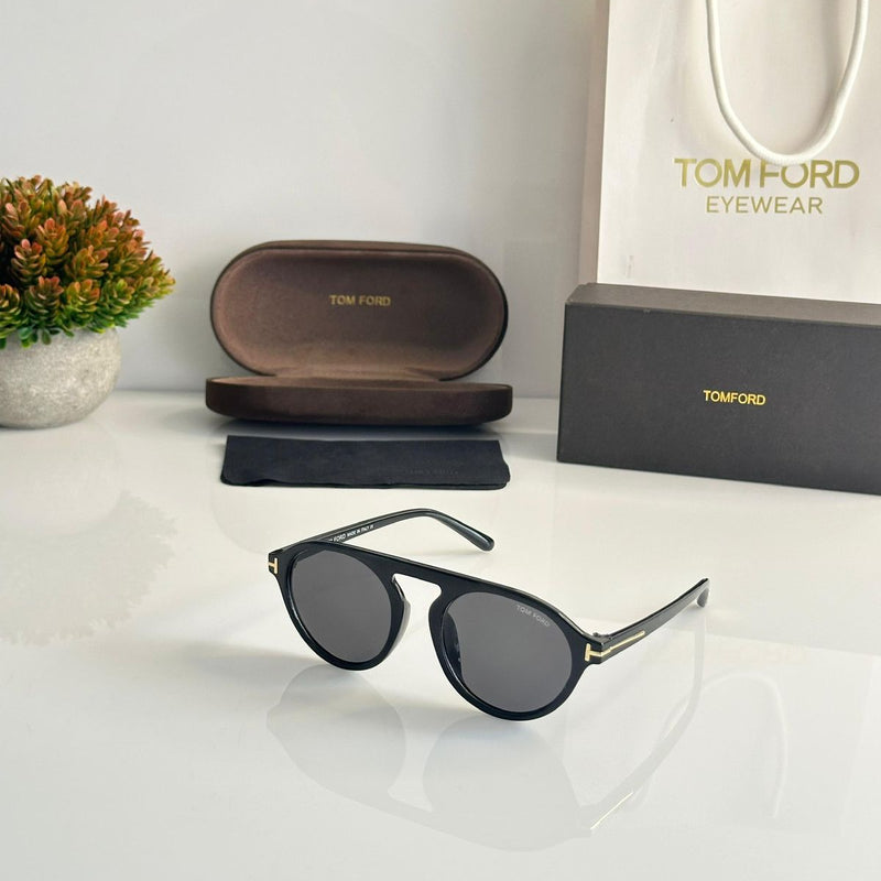 To.m fo.rd sunglasses