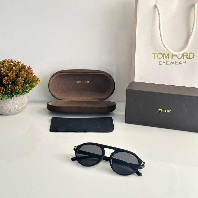 To.m fo.rd sunglasses
