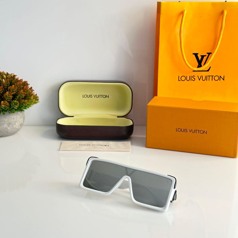 Lo.uis Vui.tton sunglasses