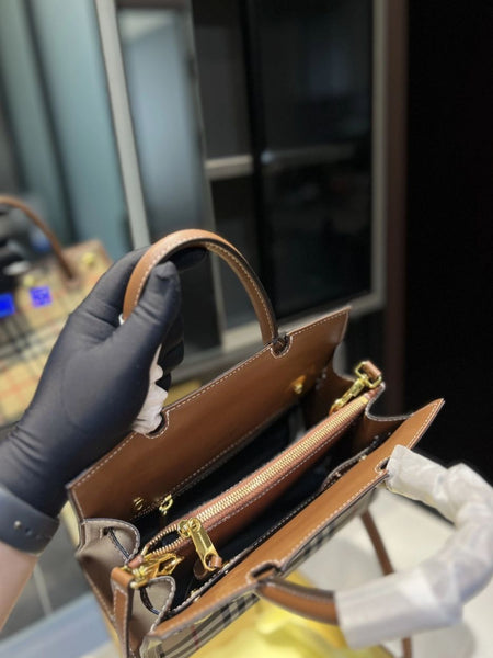 BUR.BERRY VINTAGE CHECK HANDBAGS CUM SLING