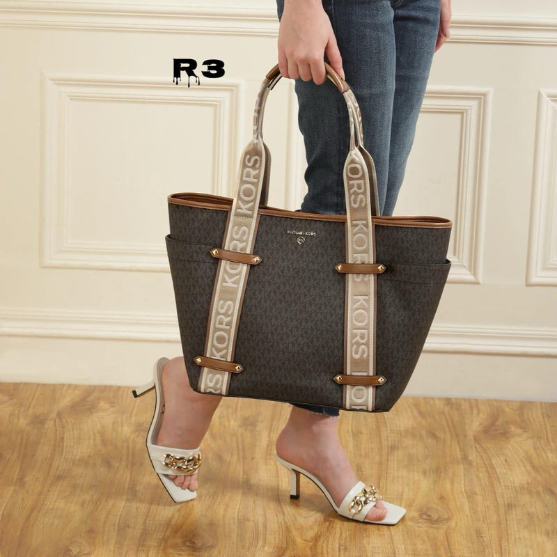 GIVEN.CHY ANTIG.ONA HANDBAG