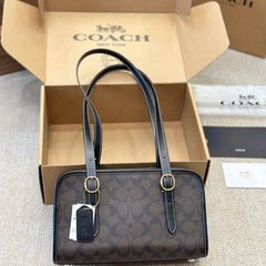 Coa.ch swing zip bag