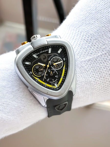 Ton.ino Lam.borghini quartz movement
