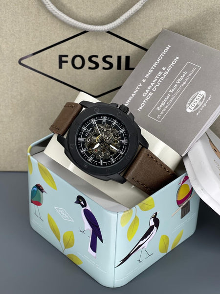Fos.sil. Everett modern machine automatic