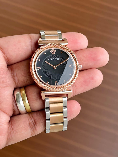 Ver.sace sleek and decent quartz