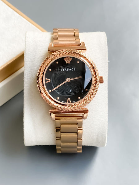 Ver.sace sleek and decent quartz