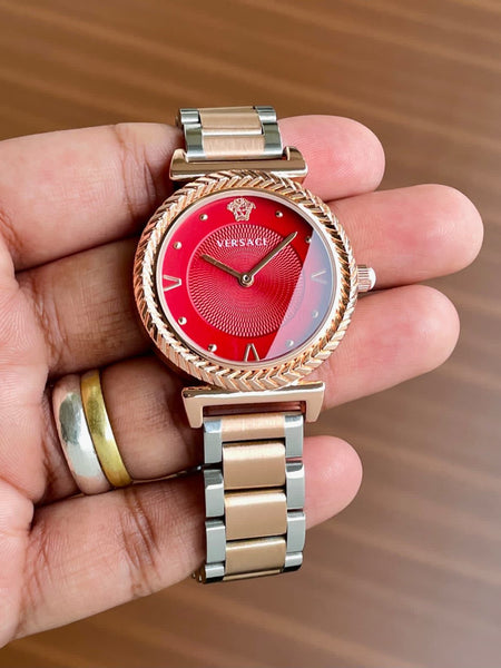 Ver.sace sleek and decent quartz