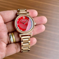 Ver.sace sleek and decent quartz