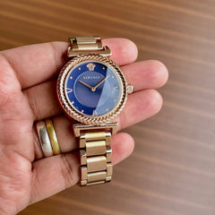 Ver.sace sleek and decent quartz