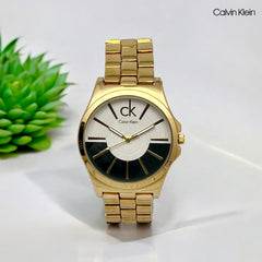 Calv.in Kle.in quartz