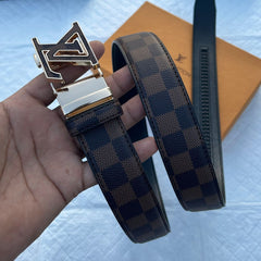 Lou.is Vui.tton belt