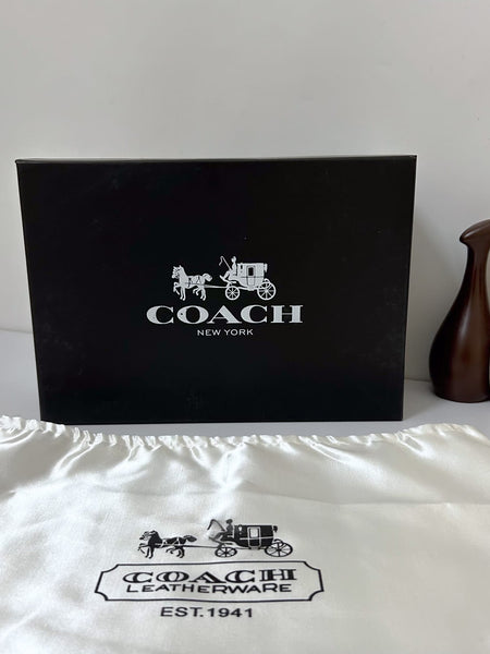 Co.ach Parker vivet handbag