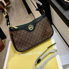 Mi.chael K.ors sling