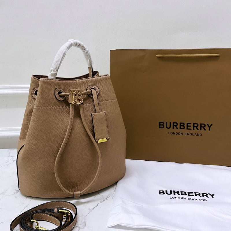 Burb.erry bu.cket bag