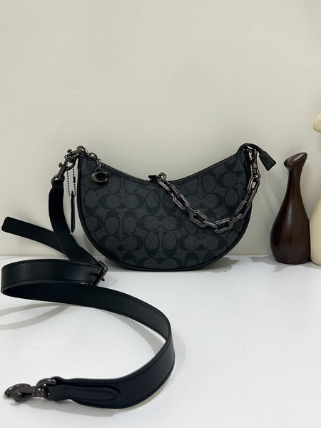 Coa.ch cross body bag